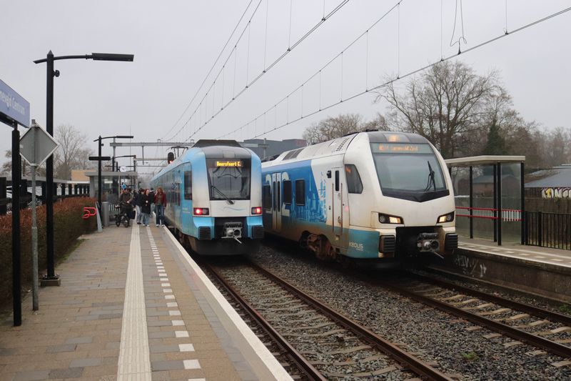 Blauwnet Flirt 7303 op de Valleilijn.